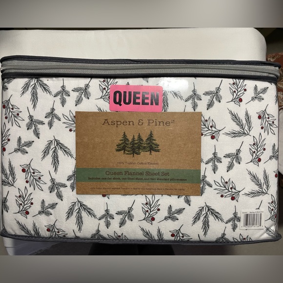 NWT ASPEN & PINE FLANNEL QUEEN SHEETS Four Piece Set - Picture 1 of 1